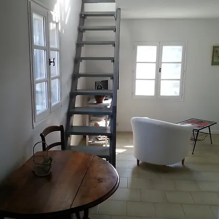 بيت للعطل La Petite Maison De Marie Louise Lauris